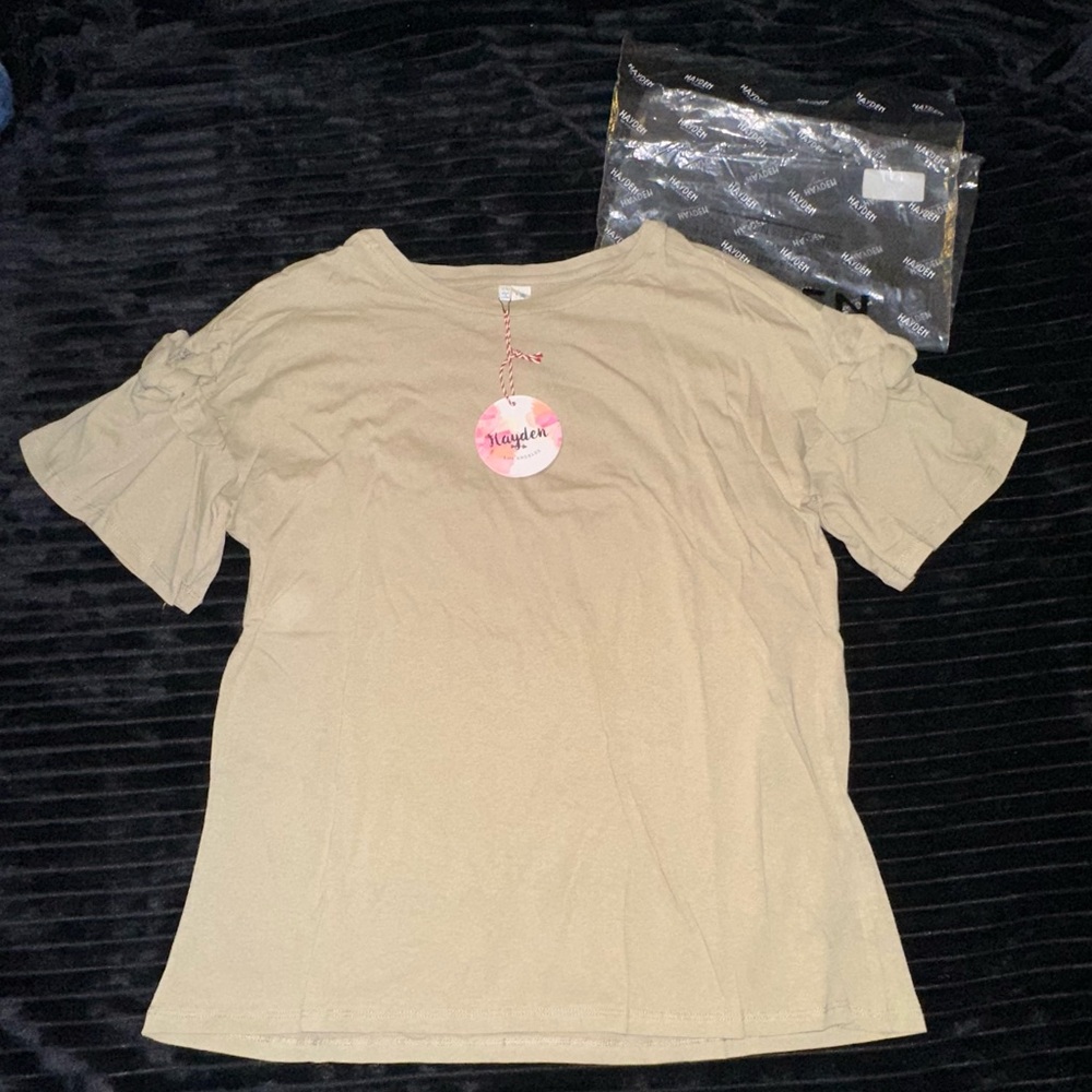 Hayden LA Woman’s Top Size S/M NWT